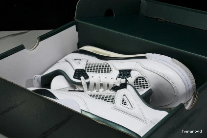 Hyperoad “Oxidized Air Green” Jordan 4 0813